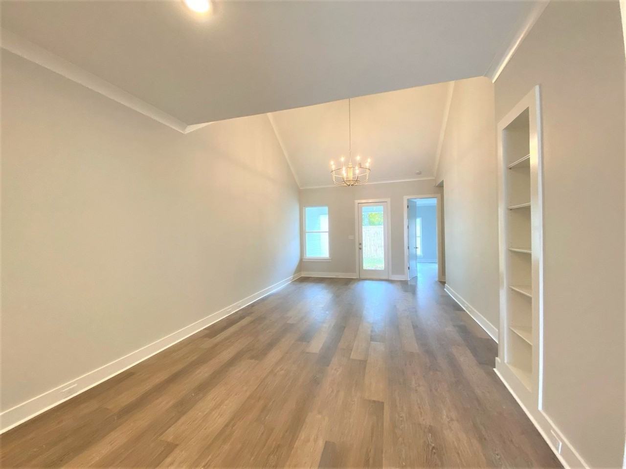 17530 Comfort Blvd - Photo 2 of 14