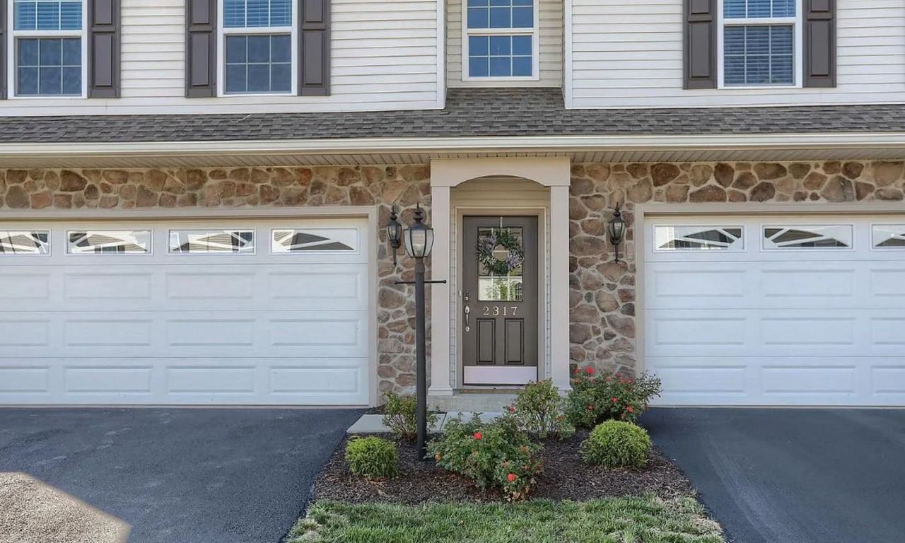 2317 Bartlett Rd - Photo 3 of 29