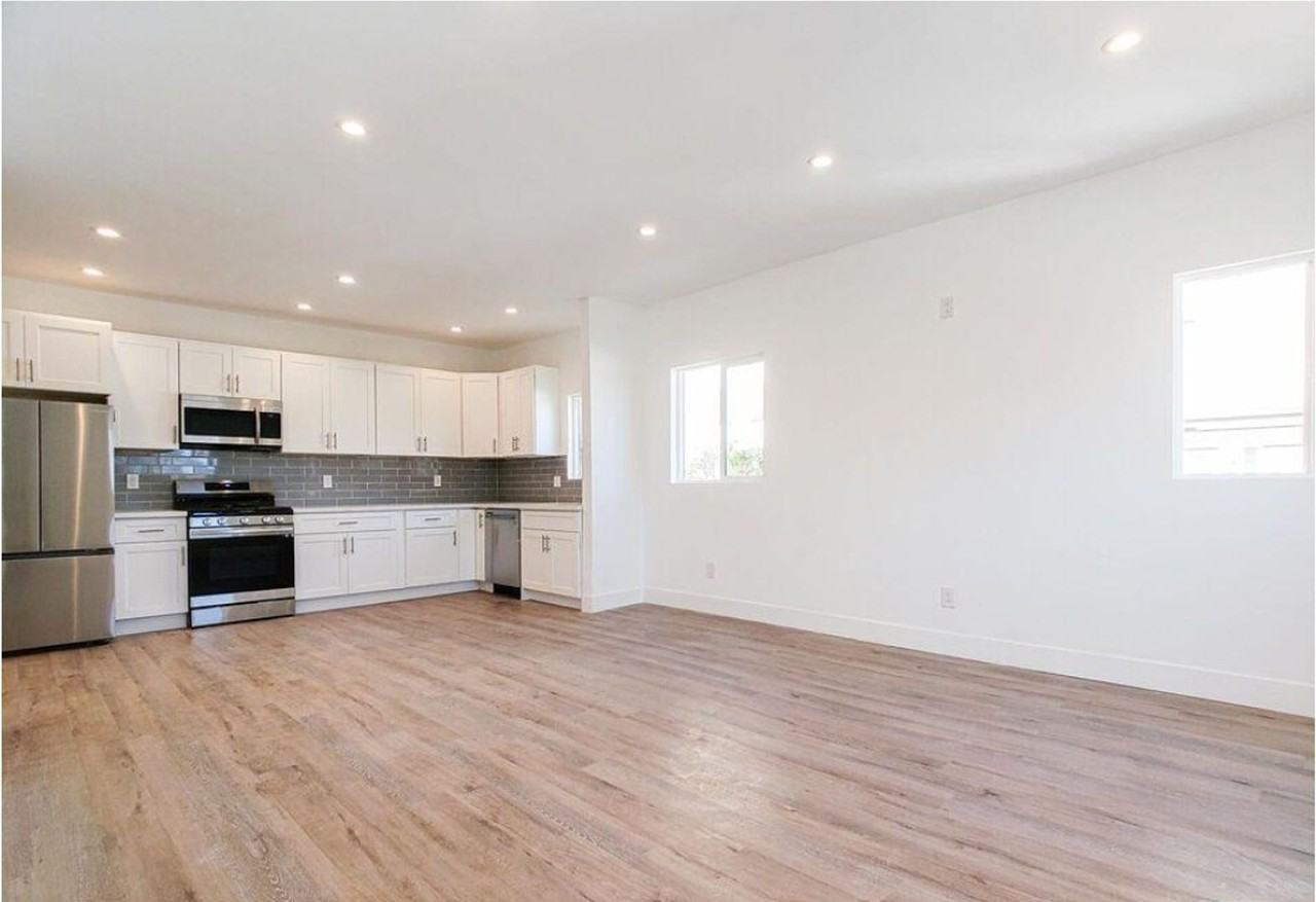 2951 Francis Ave - Photo 6 of 19