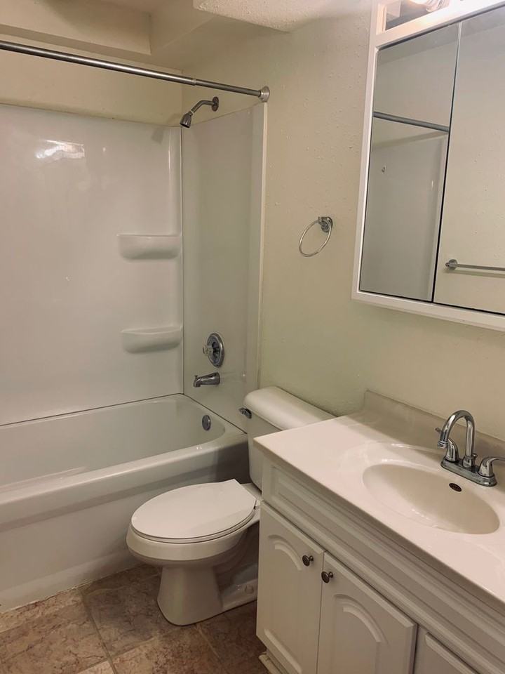 930 Copeland Avenue - Photo 4 of 4