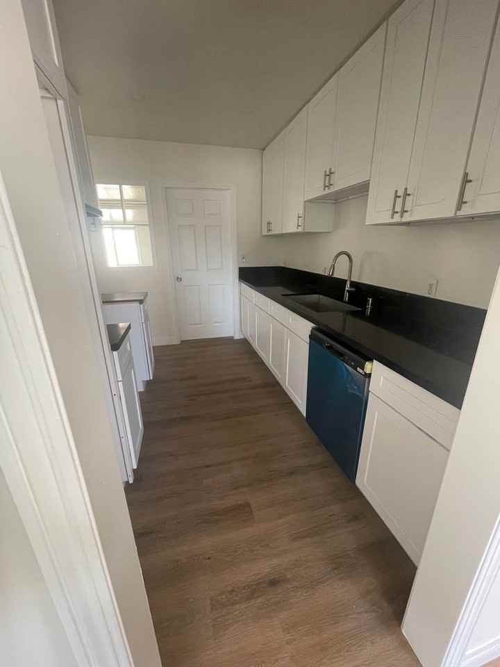 409 E Avenue J15 - Photo 2 of 8