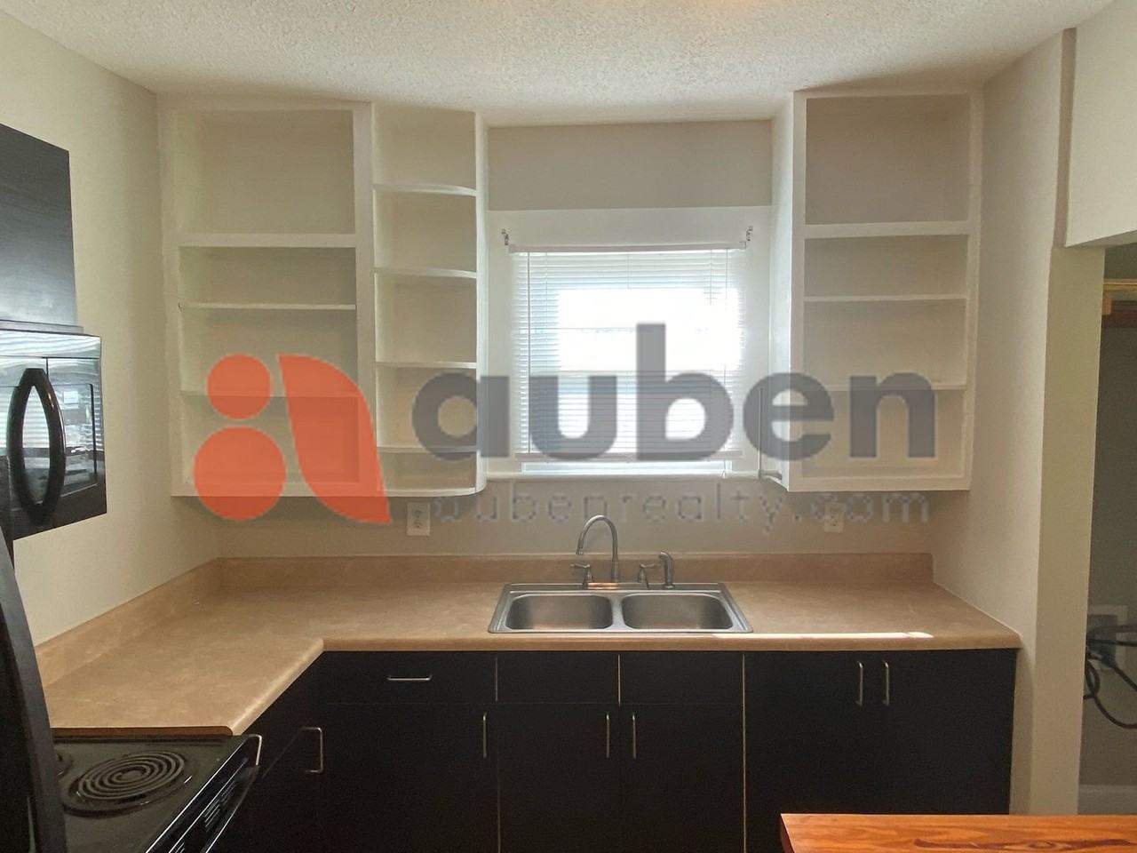316 Stringer St - Photo 4 of 10