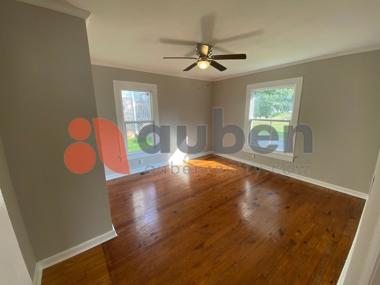 316 Stringer St - Photo 6 of 10