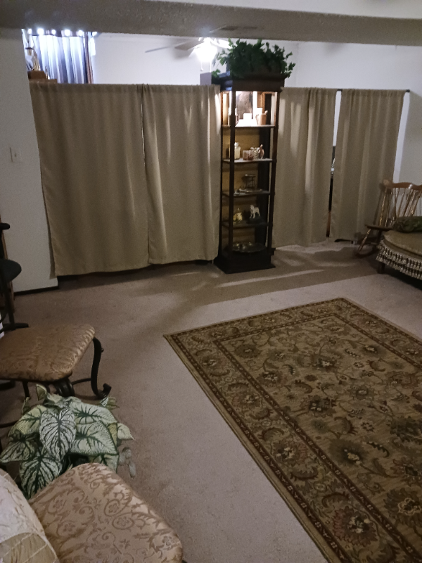 1615 N Arrowhead Dr - Photo 2 of 10