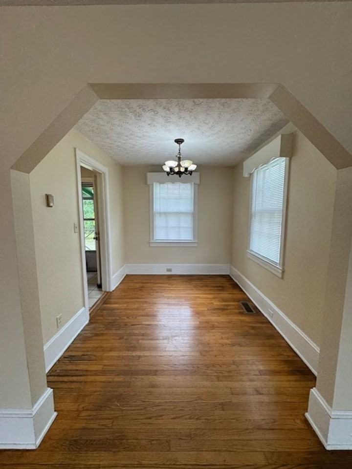 2038 Jackson St - Photo 3 of 16