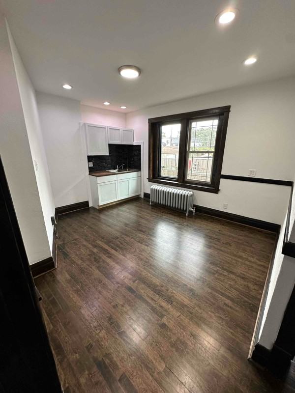 2535 N Linder Ave #1F - Photo 3 of 8