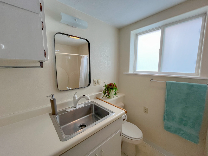 7084 Ash St - Photo 3 of 13