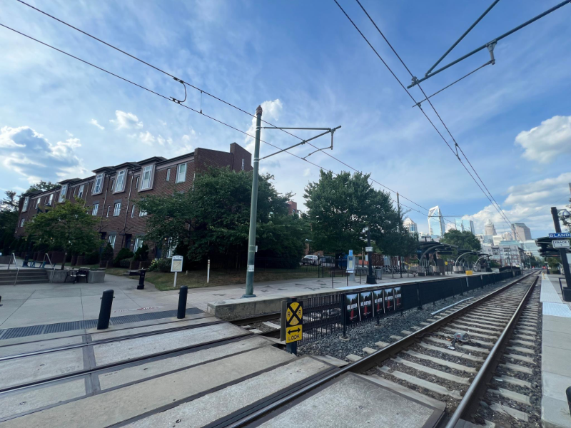 1441 Camden Rd - Photo 3 of 18