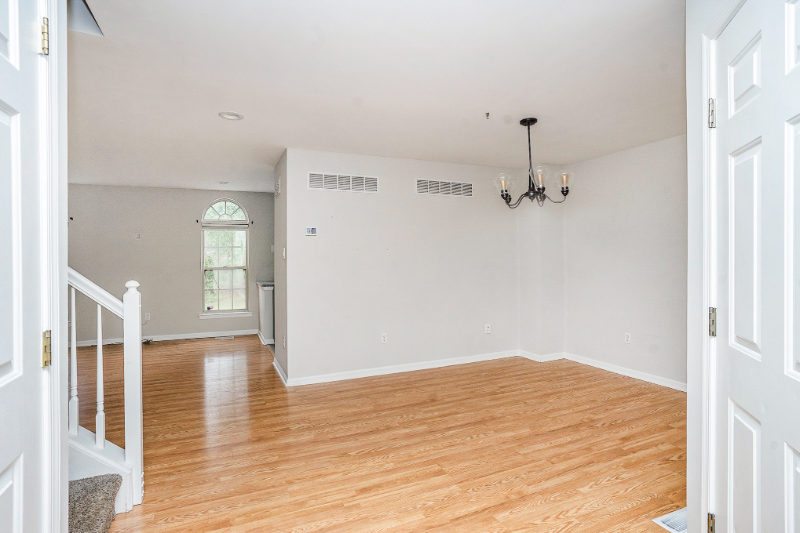 2007 Royal Ct - Photo 3 of 20