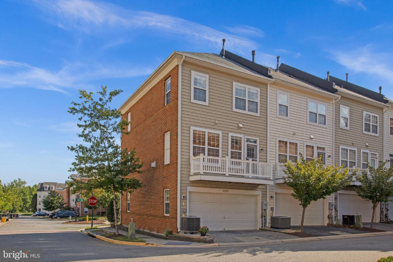 4201 Telfair Blvd - Photo 2 of 20