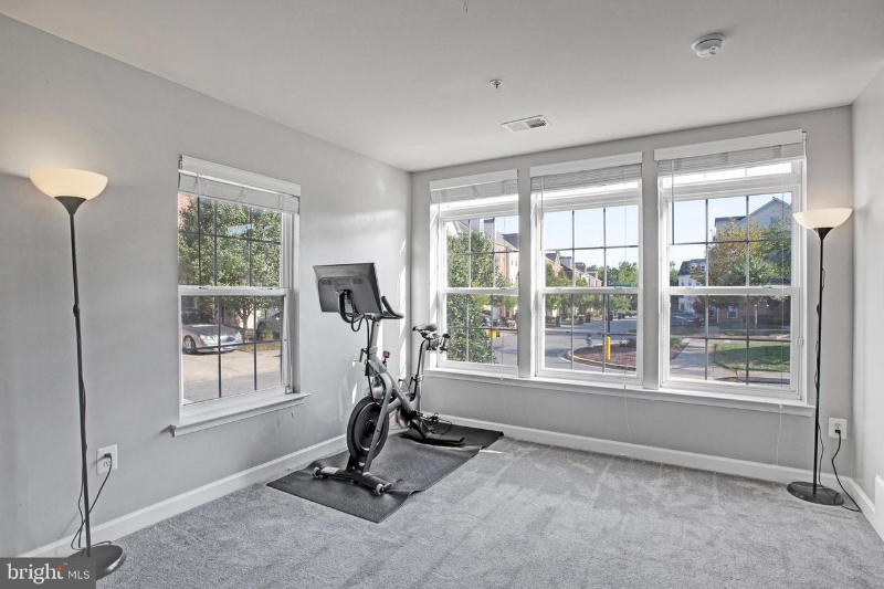 4201 Telfair Blvd - Photo 3 of 20