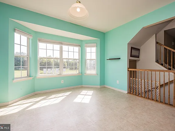 972 Alexandria Way - Photo 3 of 17