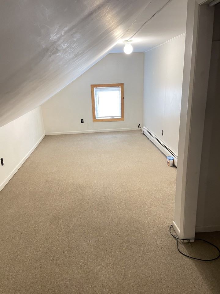 192 York St #F - Photo 2 of 5