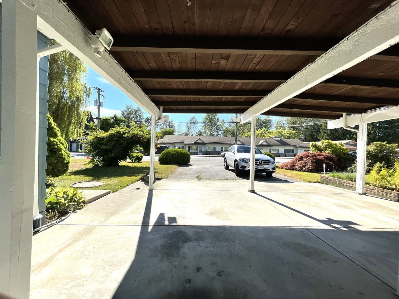 11880 Burnett Street - Photo 3 of 32