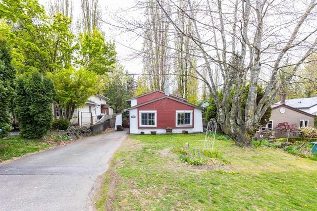 2939 Oriole Crescent - Photo 2 of 16