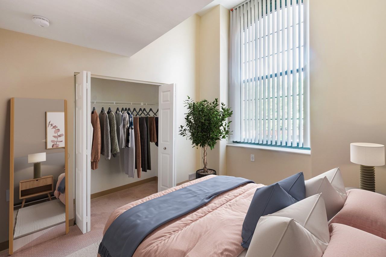 Royal Worcester Apartments - Photo 3 of 18