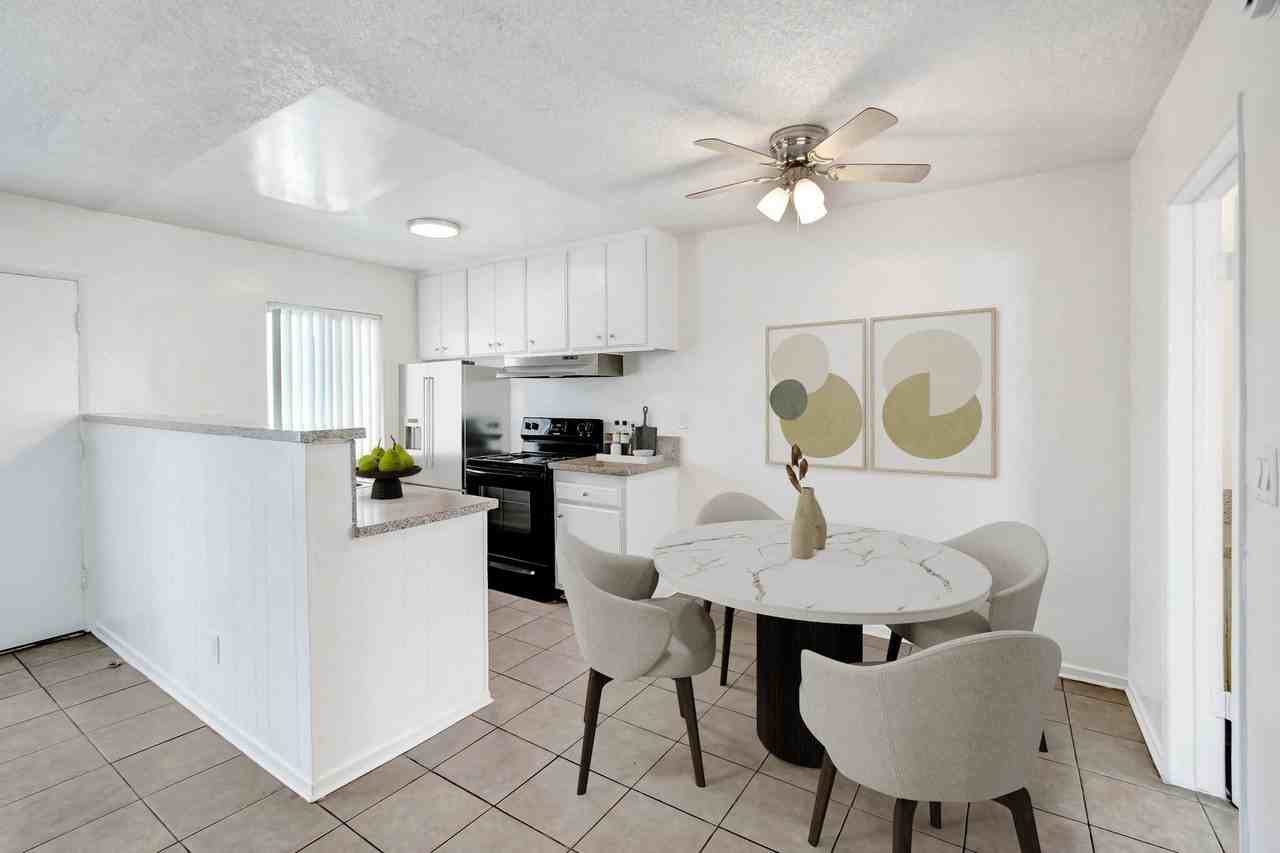 Windsor Arms - Photo 2 of 22