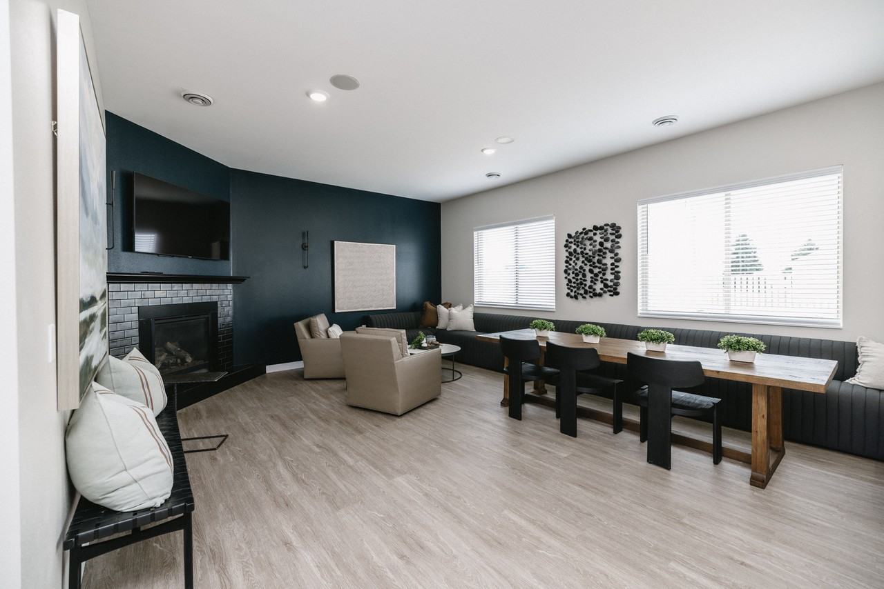 Prairiewood Apartments and Townhomes - Photo 5 of 40