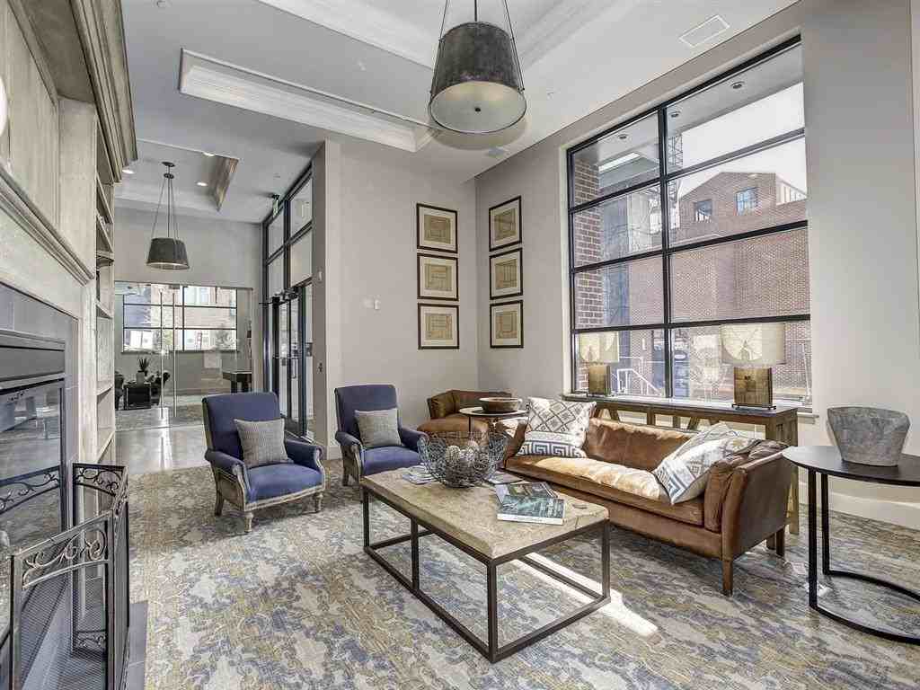 The Gunther - Photo 6 of 33