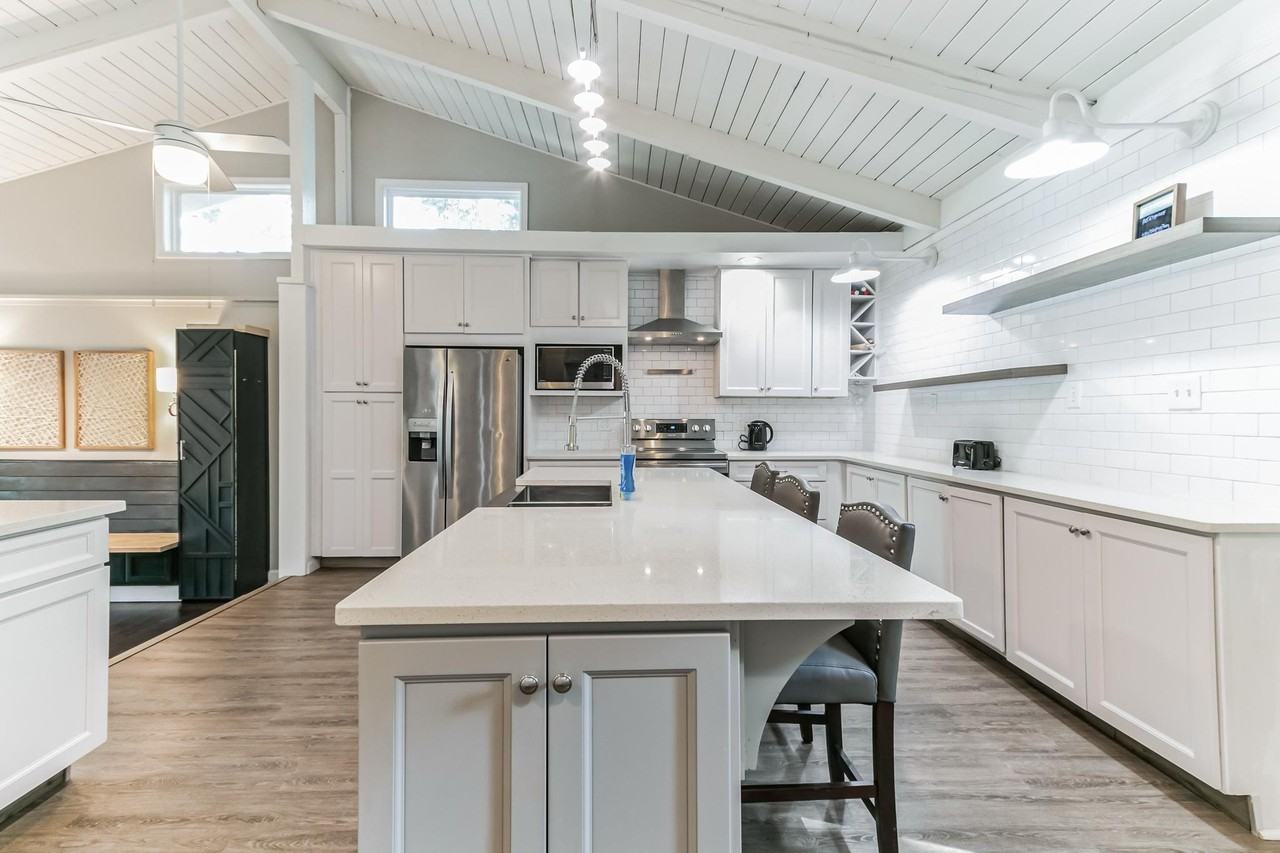 Fredericksburg Dr - Photo 6 of 7