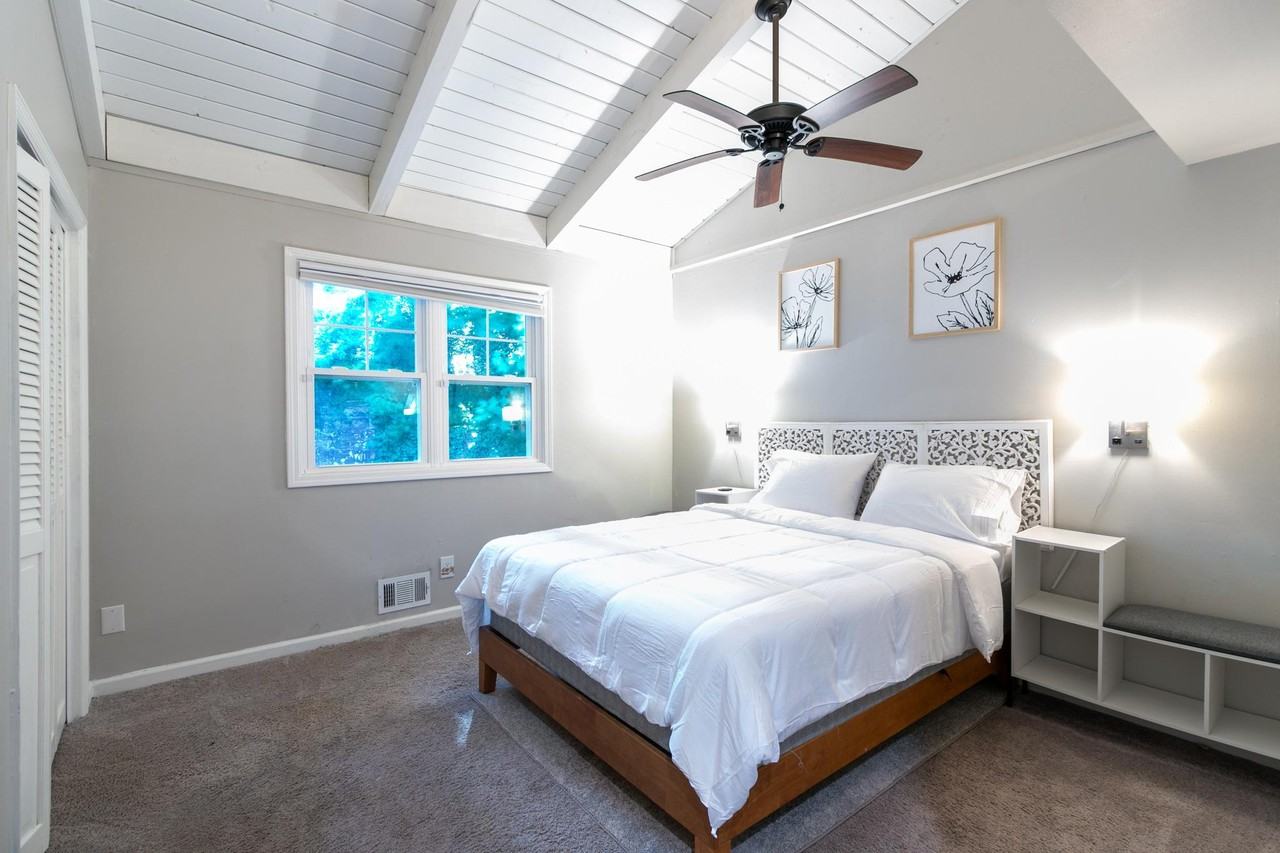 Fredericksburg Dr - Photo 7 of 7