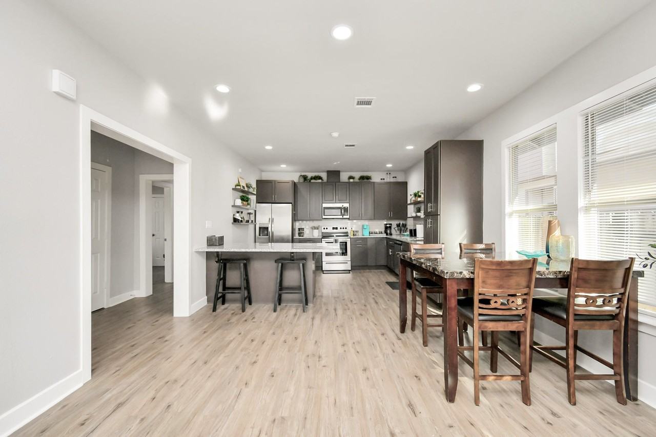 Hussion St - Photo 4 of 7