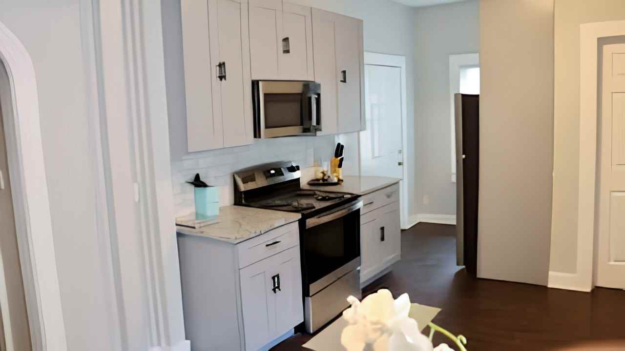 Claremont Ave - Photo 3 of 9