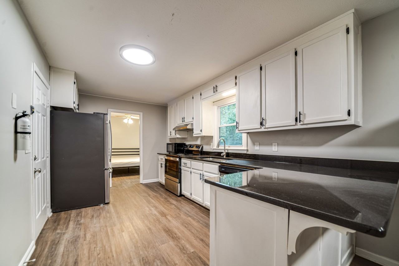 Nectarine Dr - Photo 4 of 9