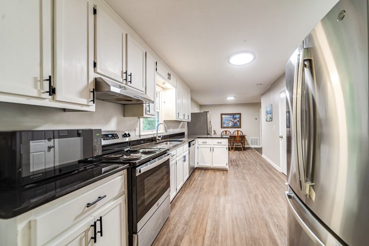 Nectarine Dr - Photo 7 of 9