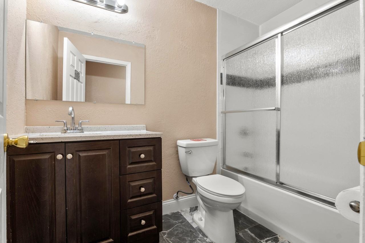 Amador Cir - Photo 2 of 19