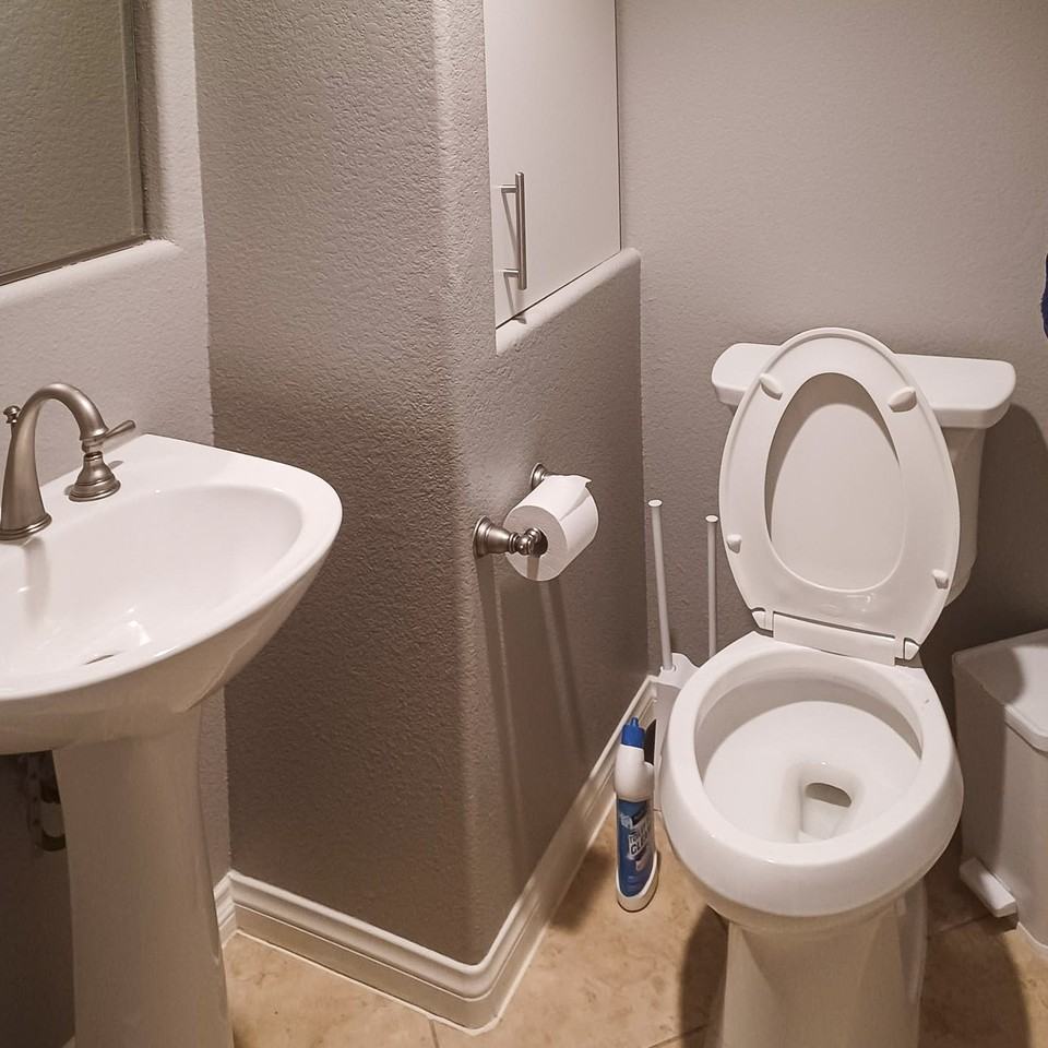 Iron Cactus Ave - Photo 2 of 9