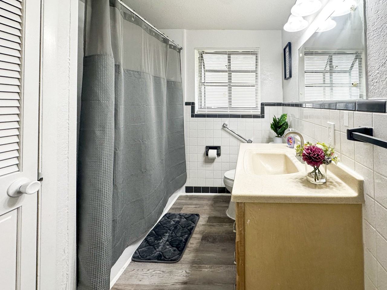 North Orangeview Avenue - Photo 2 of 24