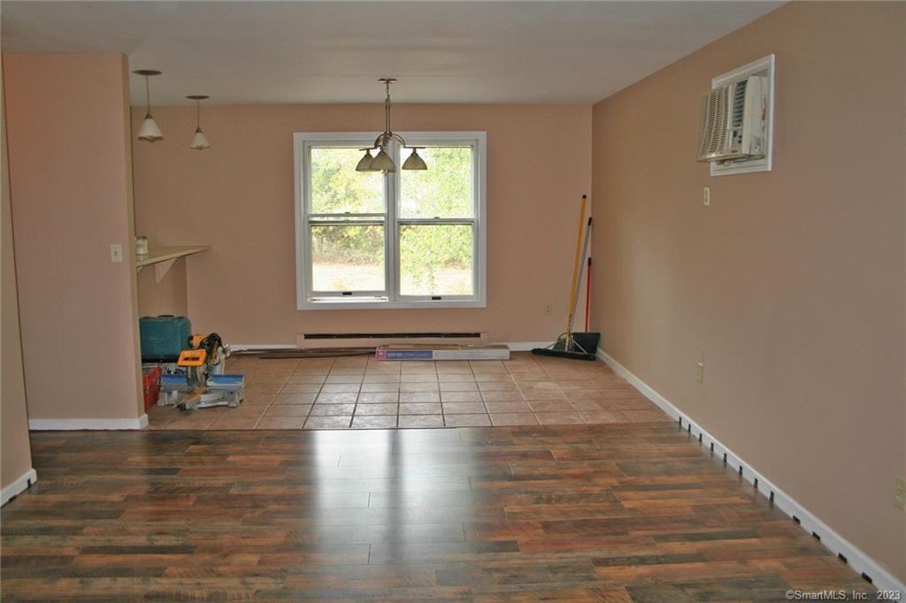 117 Summer St - Photo 3 of 15