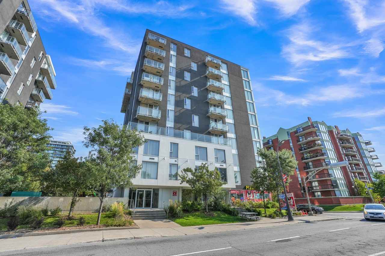 270 Boulevard Maisonneuve #802 - Photo 2 of 20