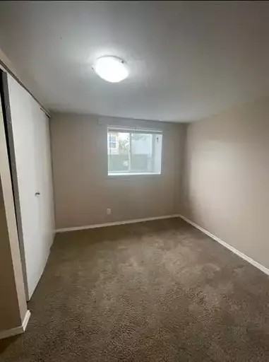 923 12th St #BS - Photo 3 of 8