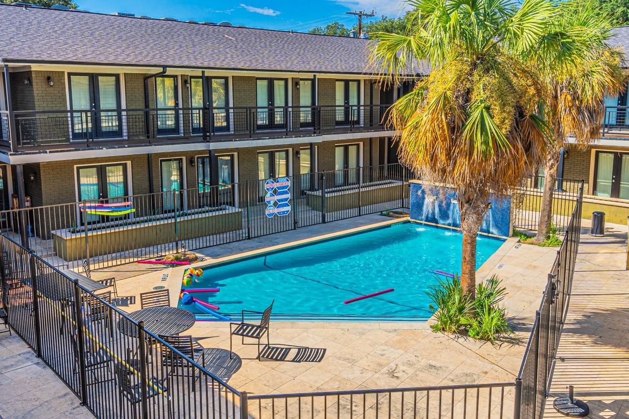 7770 MEADOW ROAD         / HOA - Photo 4 of 36