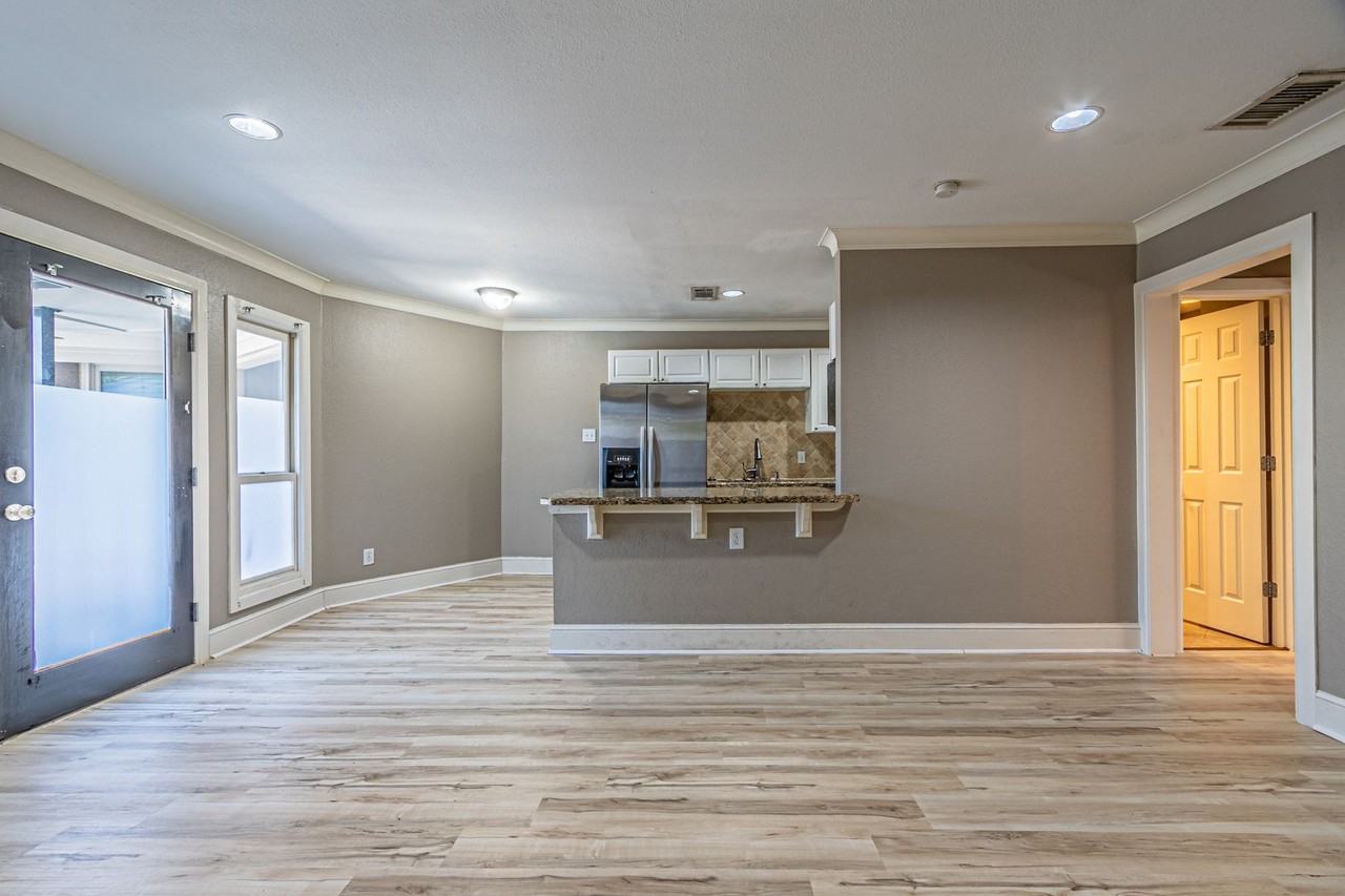 7770 MEADOW ROAD         / HOA - Photo 7 of 36