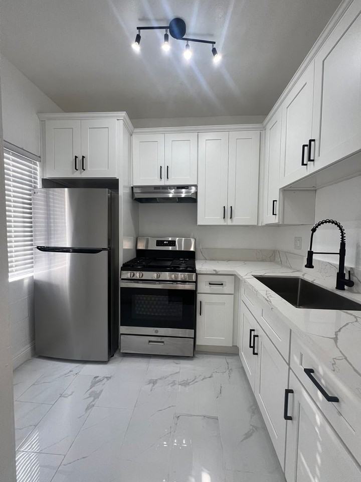 Wilton Way Apartments - Photo 2 of 36