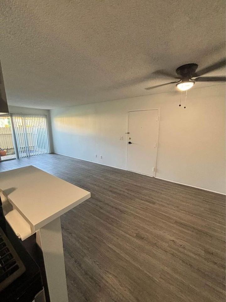 WOODCREST APARTMENTS - Photo 5 of 40