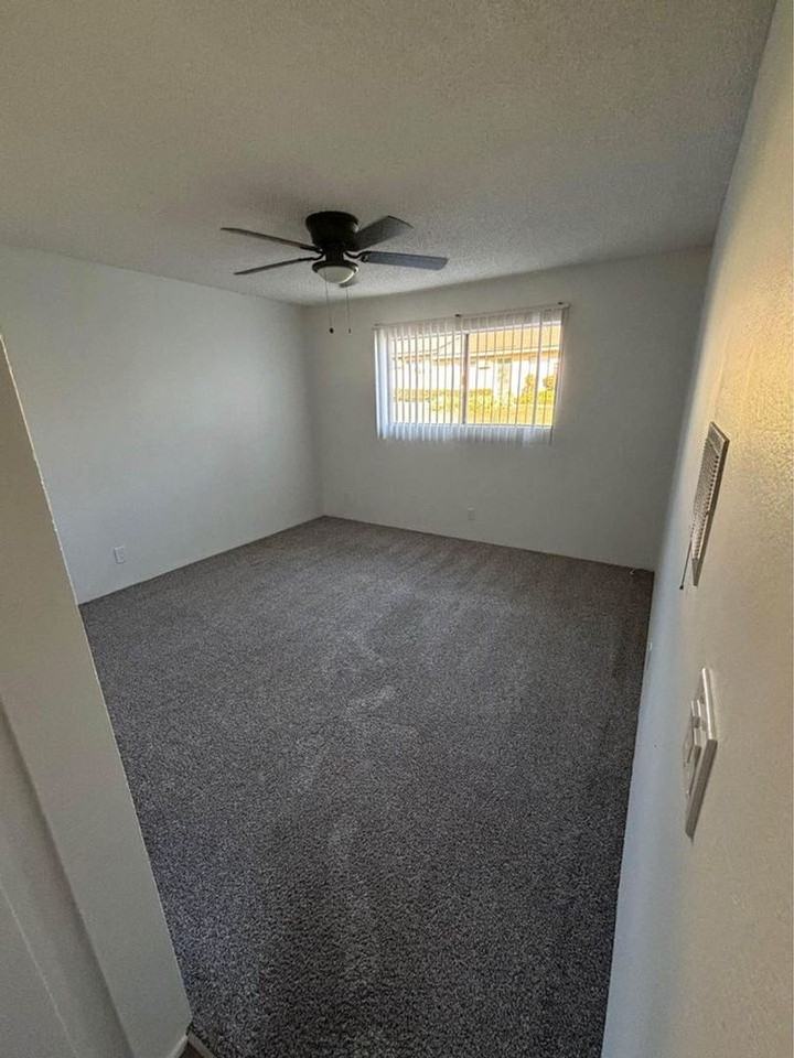 WOODCREST APARTMENTS - Photo 6 of 40