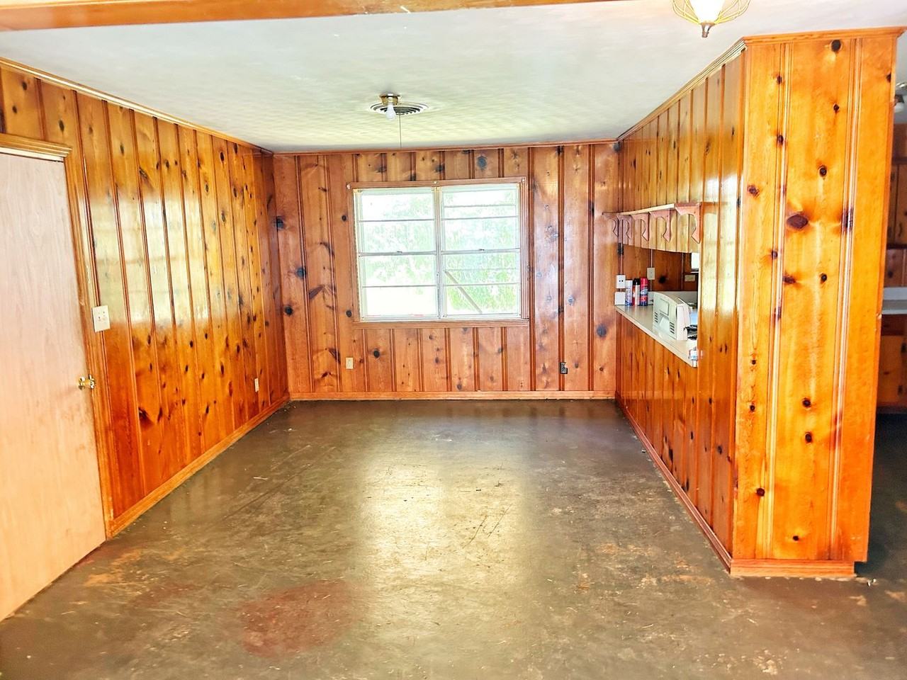 27 Leonard Dr - Photo 2 of 9