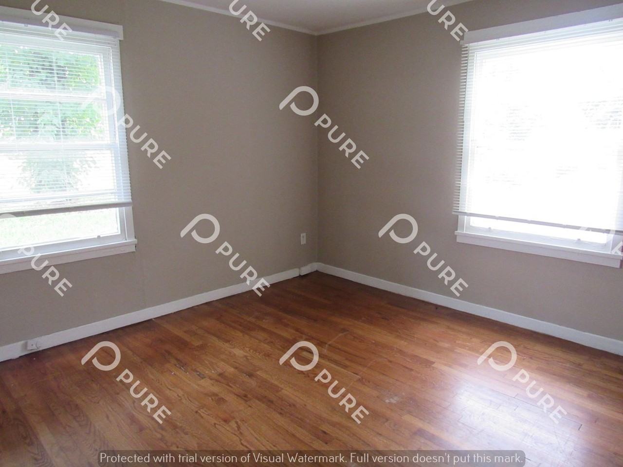 534 S Capitol Pkwy - Photo 7 of 16