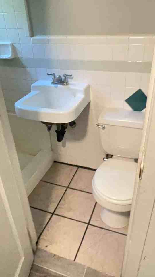 Updated apartment - Photo 4 of 15