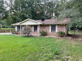 featured image of 800 Lee Road 400