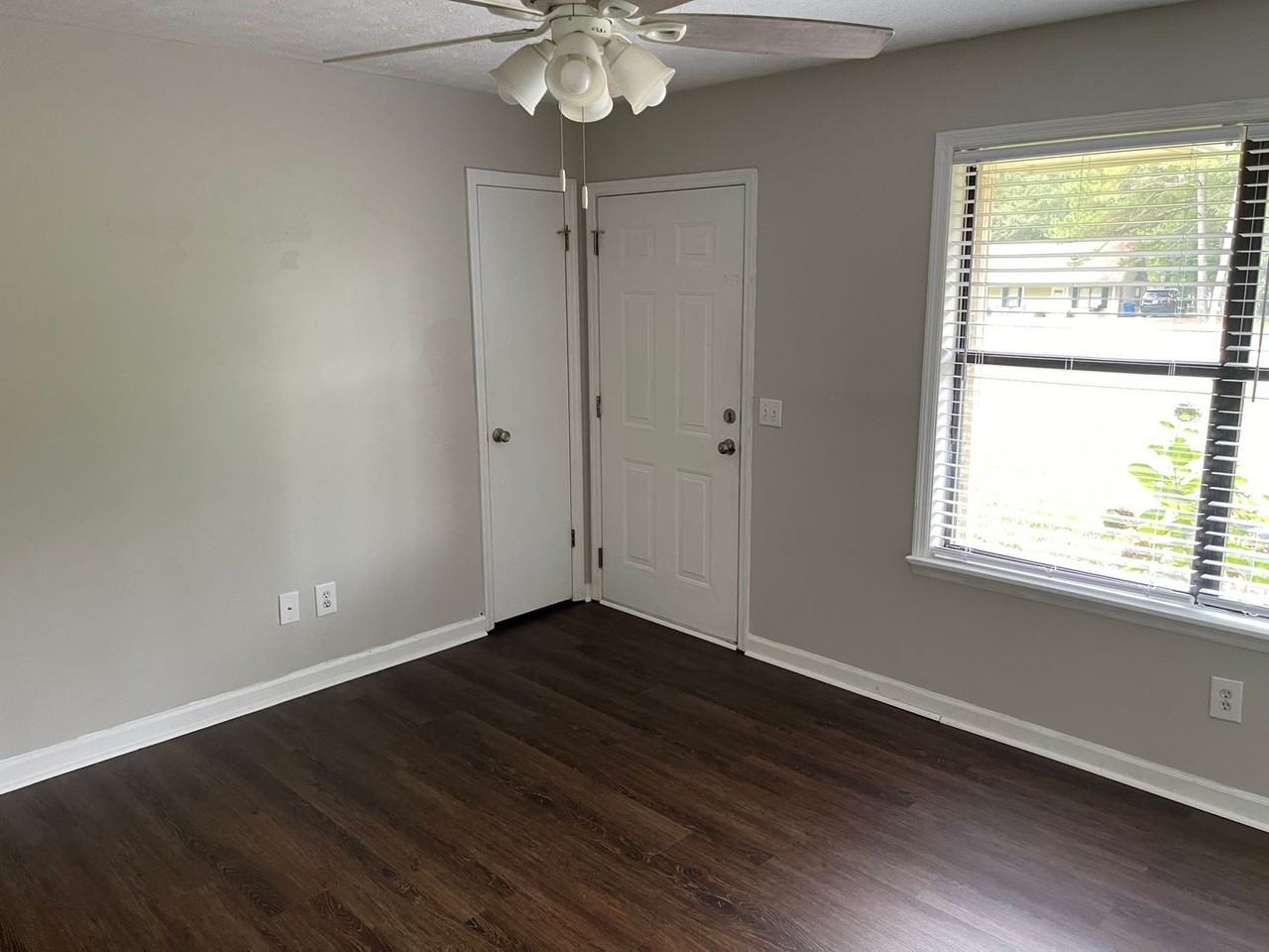 800 Lee Road 400 - Photo 3 of 9