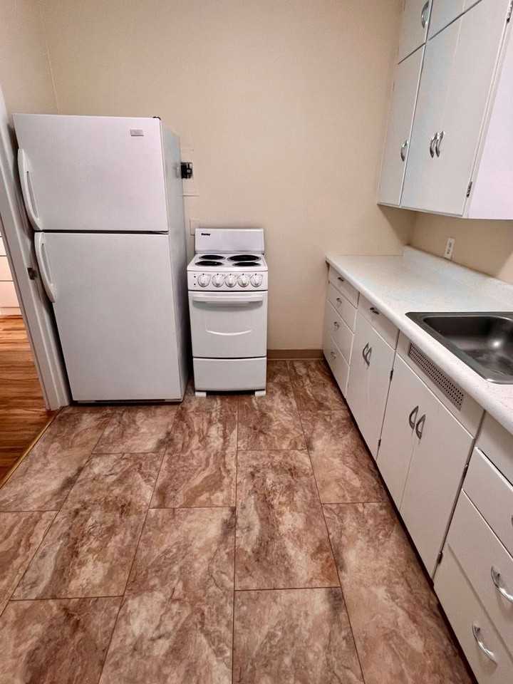 Whi-Mardis Manor Apts. - Photo 5 of 21