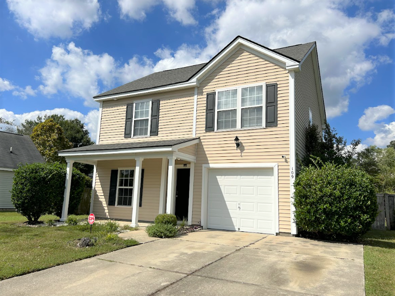 109 Kensel Court - Photo 2 of 28