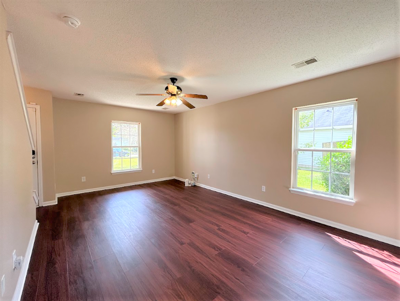 109 Kensel Court - Photo 4 of 28