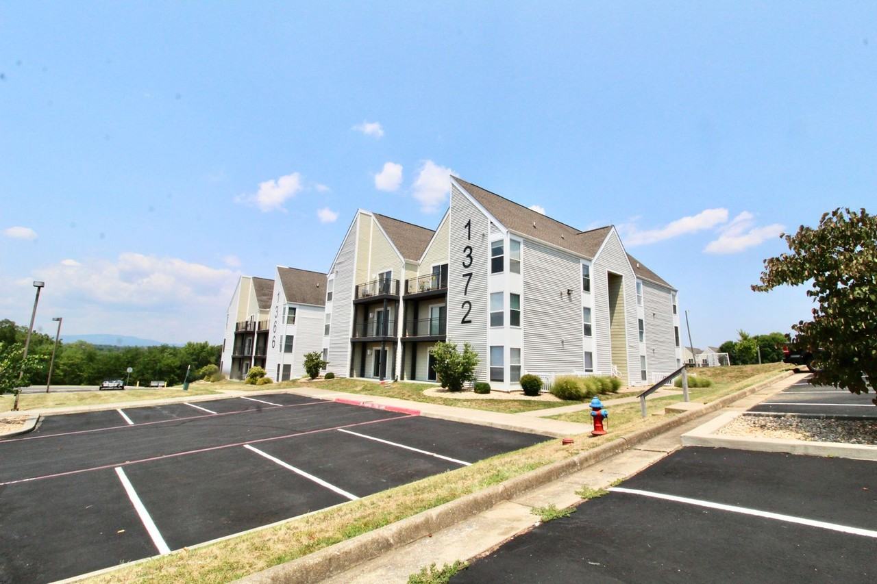 1372 Hunters Road - Photo 2 of 16