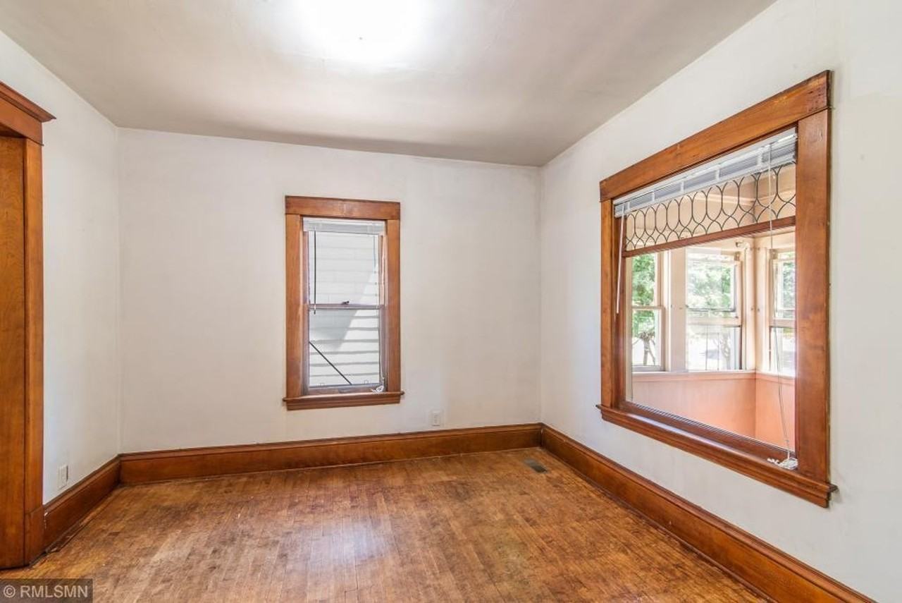 1433 Hewitt Ave - Photo 5 of 17